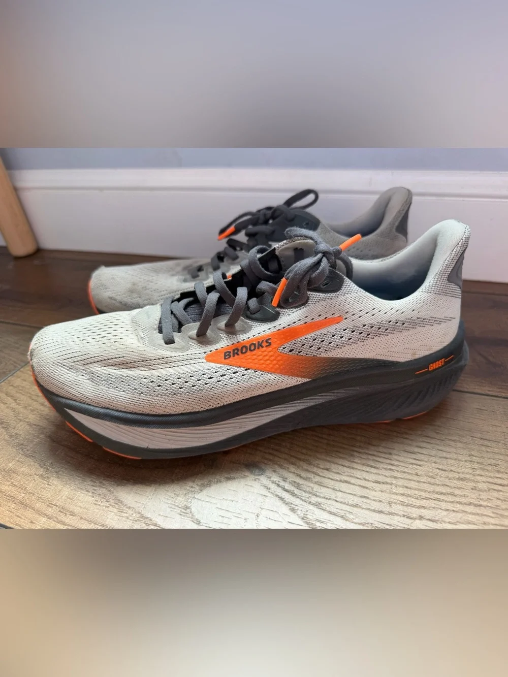 Brooks Oyster Mushroom Orange Ebony Ghost 17 Running Shoes Men’s Size 9.5
